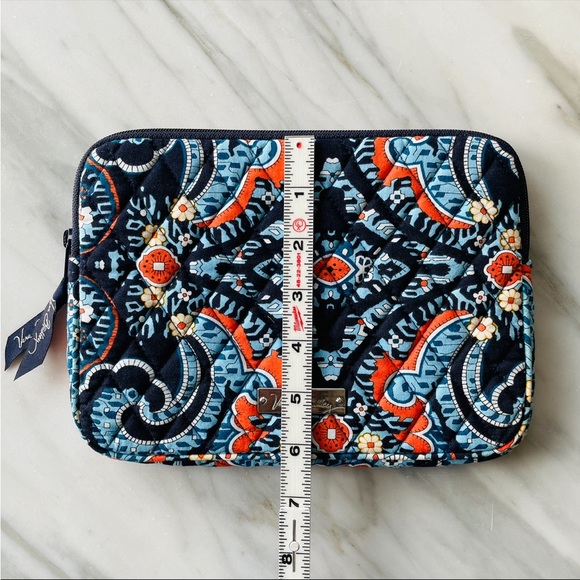 Vera Bradley•NWOT•RETIRED Marrakesh Zipped Tablet Case•Approximately 7”x9”x 3/4” - Picture 11 of 12